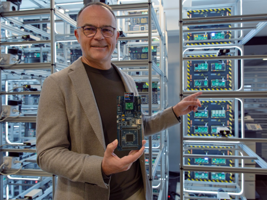 瑞萨电子携手MIKROE推出远程调试方案,打破嵌入式开发硬件壁垒 瑞萨电子携手MIKROE推出远程调试方案,打破嵌入式开发硬件壁垒