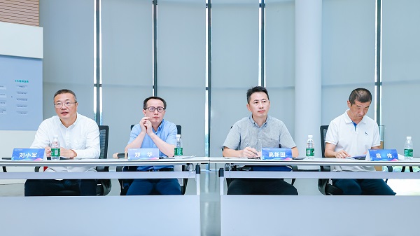 智链PCB 数聚大湾区丨广东广东制造业数字化转型50人会联合金百泽科技举办第十三期圆桌会
