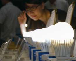研调：全球LED灯泡价格缓慢下跌