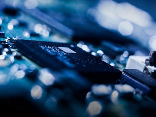 中芯国际、华虹半导体上季增长明显，得益于国产替代？