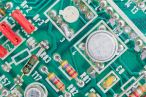 振华科技聚焦新型电子元器件 毛利率大幅提升