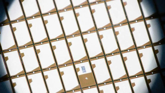 AMD成3D封装先锋 台设备厂自组套装设备直供台积电