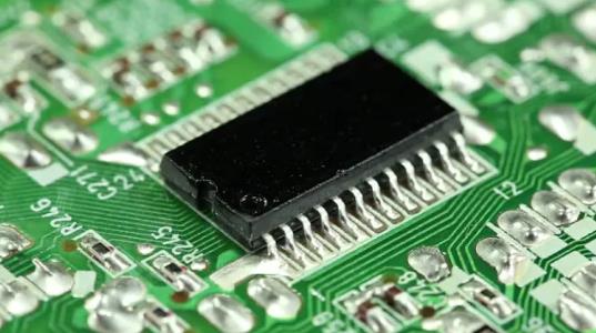 IC Insights：预计明年全球半导体市场同比增22%