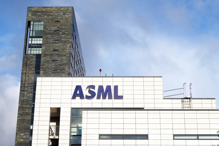 ASML将依计划年底推出首款High NA EUV光刻机