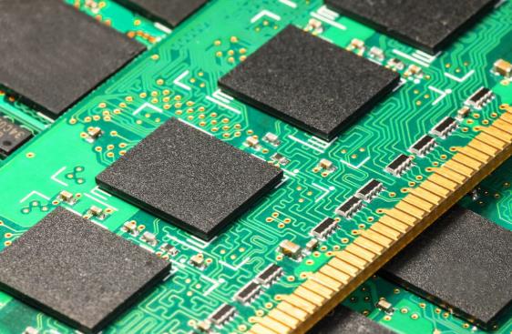 DDR4逆襲漲勢驚人！關稅窗口期引爆存儲搶運潮