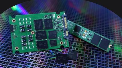 2025年內(nèi)存市場觀察：DDR4價格暴漲90%，產(chǎn)業(yè)鏈策略分化