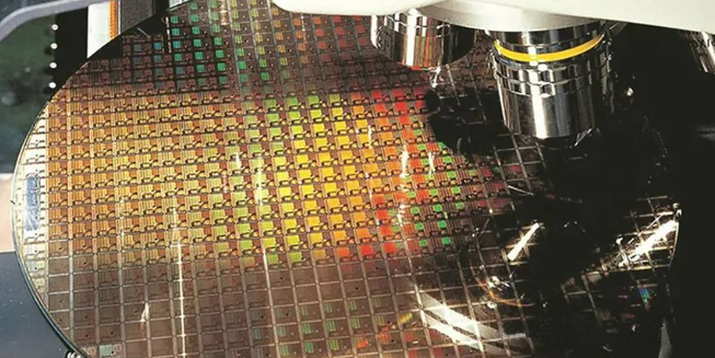 半導體通脹潮起：臺積電2nm代工價飆漲50%，存儲芯片跟漲 
