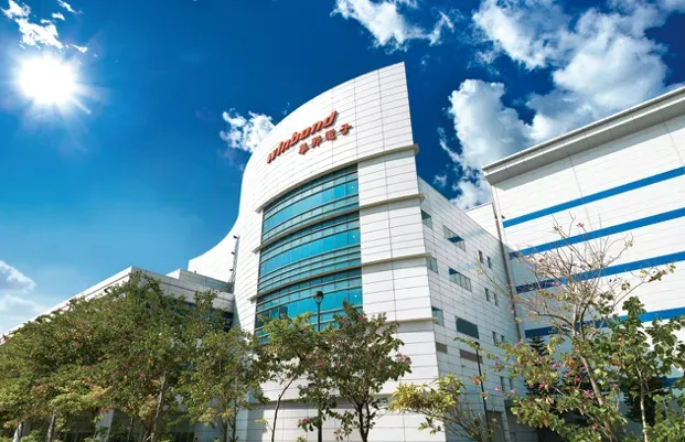 華邦電：DDR4缺貨短期難解，2026年?duì)I收挑戰(zhàn)千億元