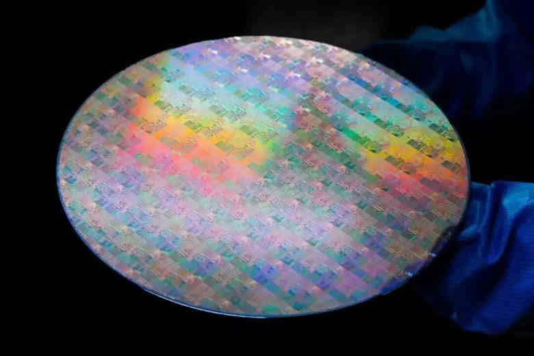 光谷打破國(guó)外壟斷：國(guó)內(nèi)首條12寸硅光芯片流片平臺(tái)在武漢正式啟用