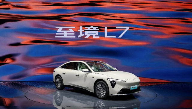 2. 選車看“芯”力！驍龍8775成新車智能化“硬核標(biāo)簽”