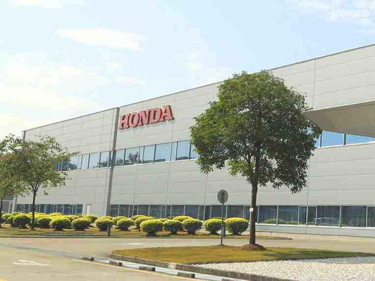 半導體短缺，日本工廠停產供應鏈危機