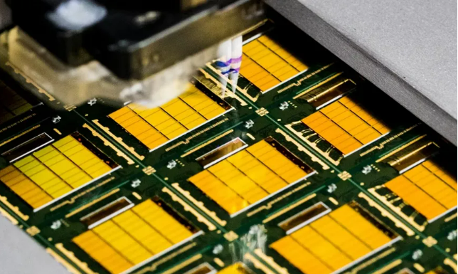 AI需求引爆市场，DRAM价格连季狂飙，第二季度预计再涨20%