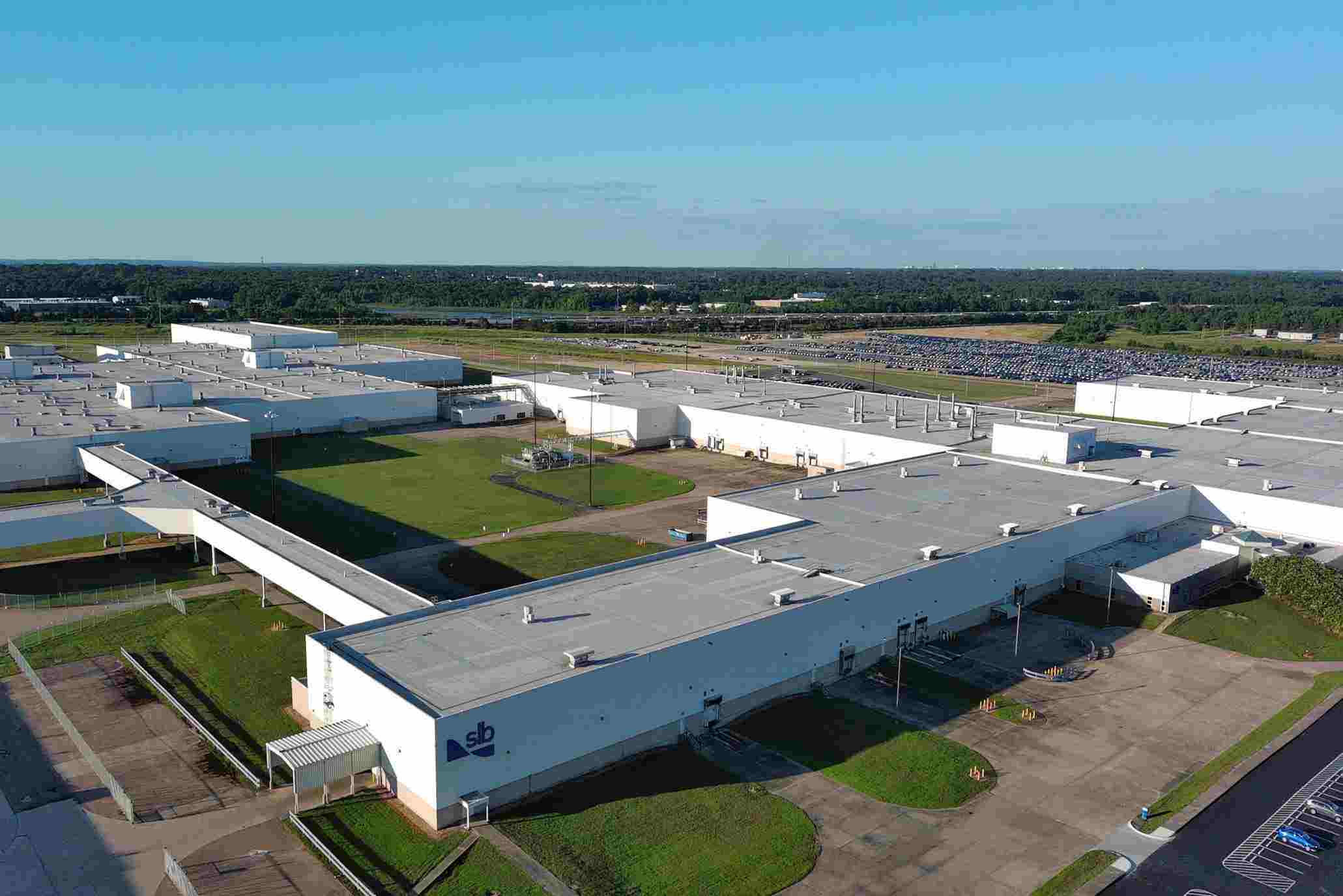 從數(shù)據(jù)到?jīng)Q策：SLB與NVIDIA如何以“AI工廠”重塑能源未來