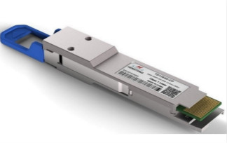 亨通洛克利发布并现场演示800G QSFP-DD800 DR8可插拔光模块