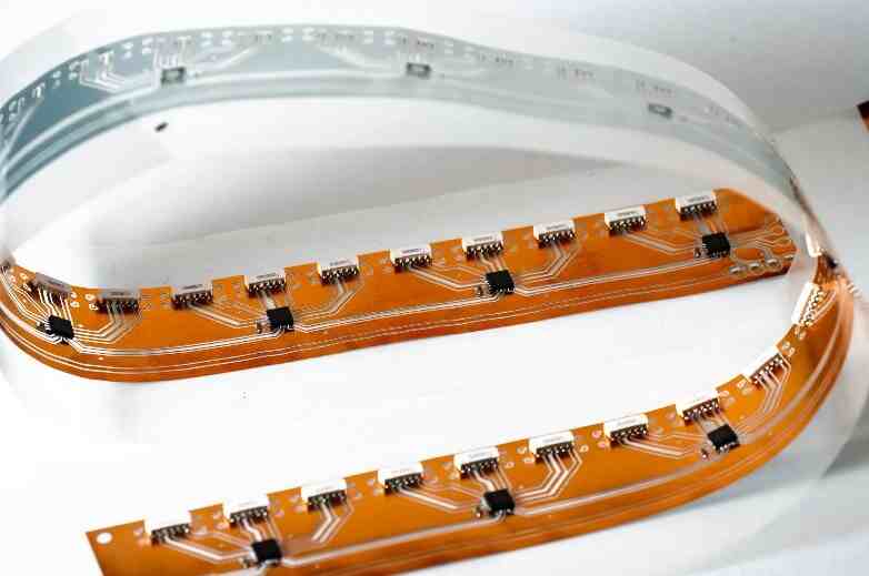  汽車照明雙突破：艾邁斯歐司朗攜手DP Patterning實(shí)現(xiàn)環(huán)保與智能控制完美結(jié)合